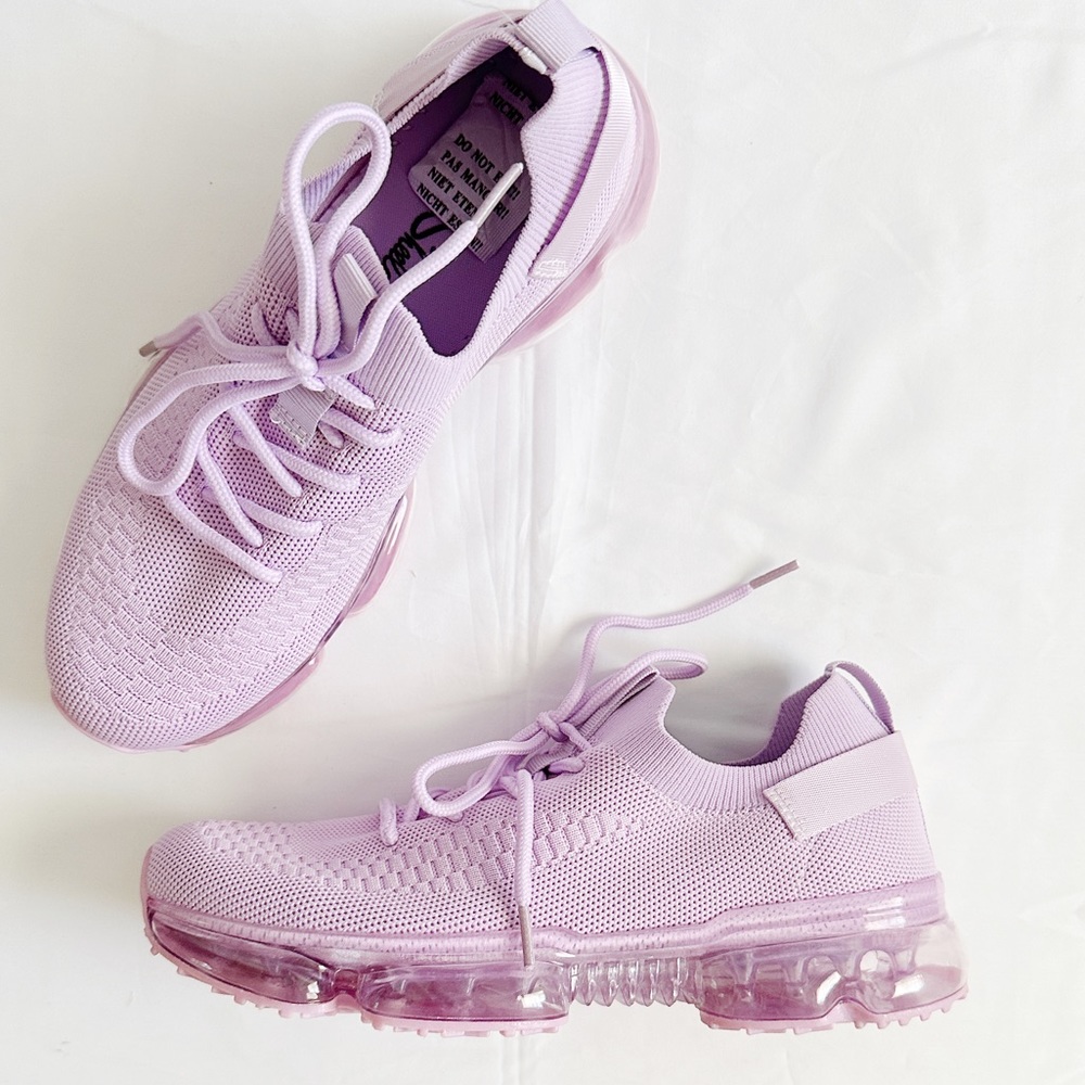 La Sheelah athletic shoes